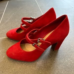 Gianni Bini Red Heels like new - size 8